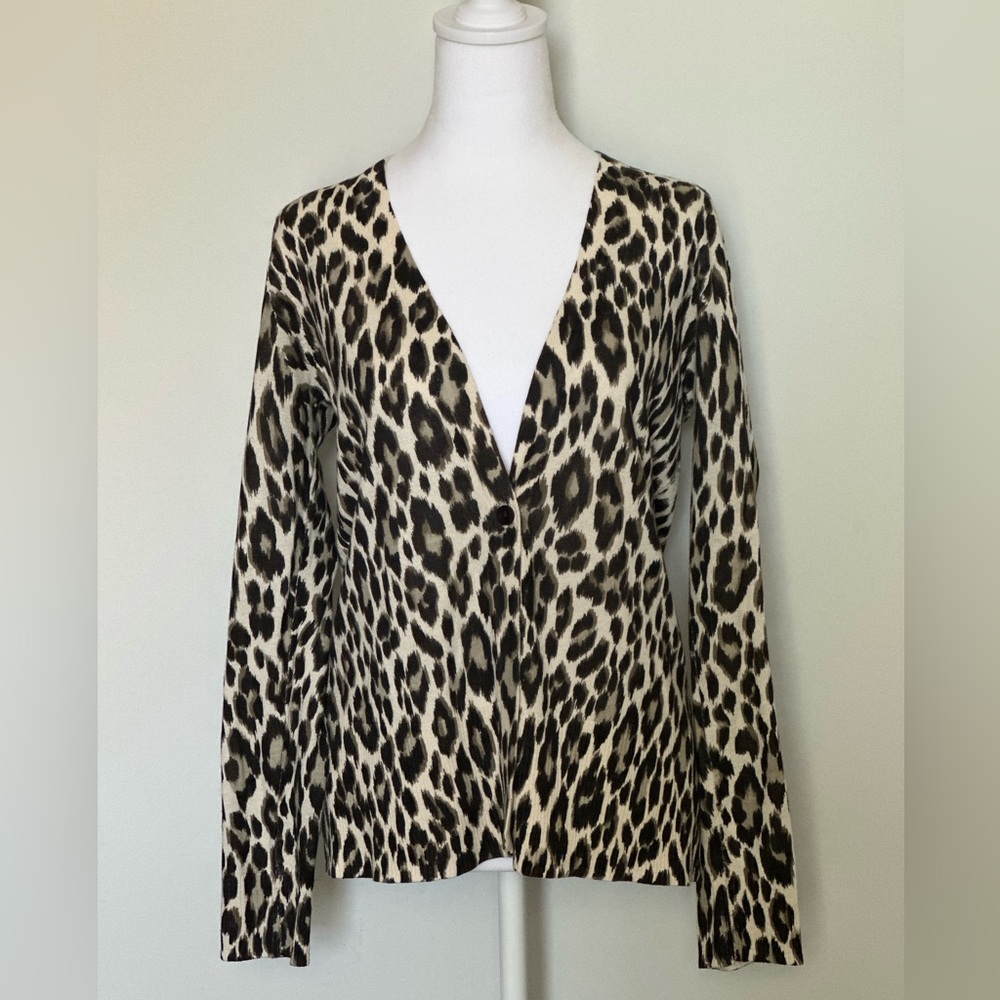 CHICO'S ANIMAL PRINT BUTTON FRONT CARDIGAN CHICO'S SZ 0 = (4)